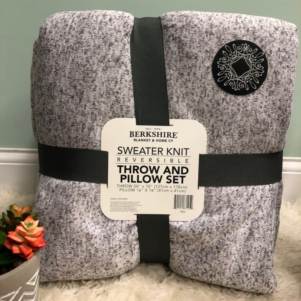 Berkshire | Throw & Pillow Sweater Knit Set | Grey (PM_B14)
